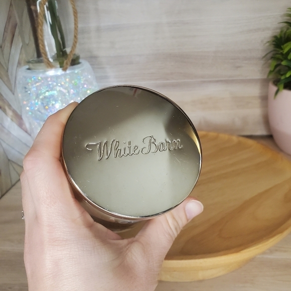 Bath and Body Works Snowflake Cashmere Holiday Candle 8oz One Wick - Picture 5 of 6